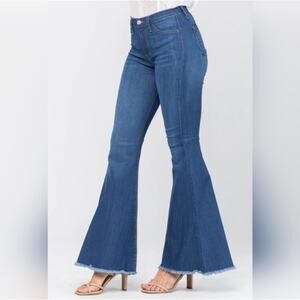MSRP $88 ✨ Judy Blue Raw Hem Super Flare Jeans – Size 11/30 | Made in USA ✨